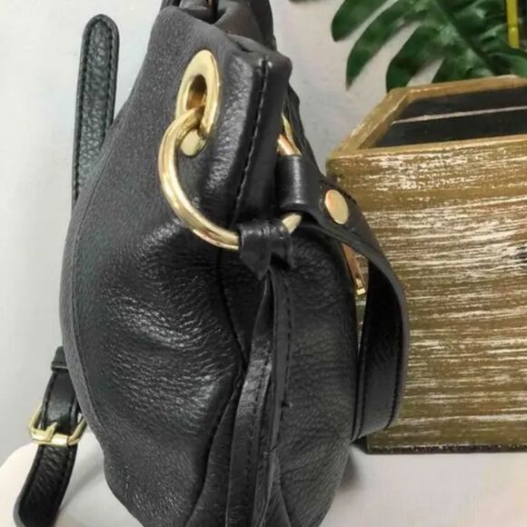 VINCE CAMUTO Black Soft Pebble Leather Crossbody Bag EUC - Picture 7 of 14